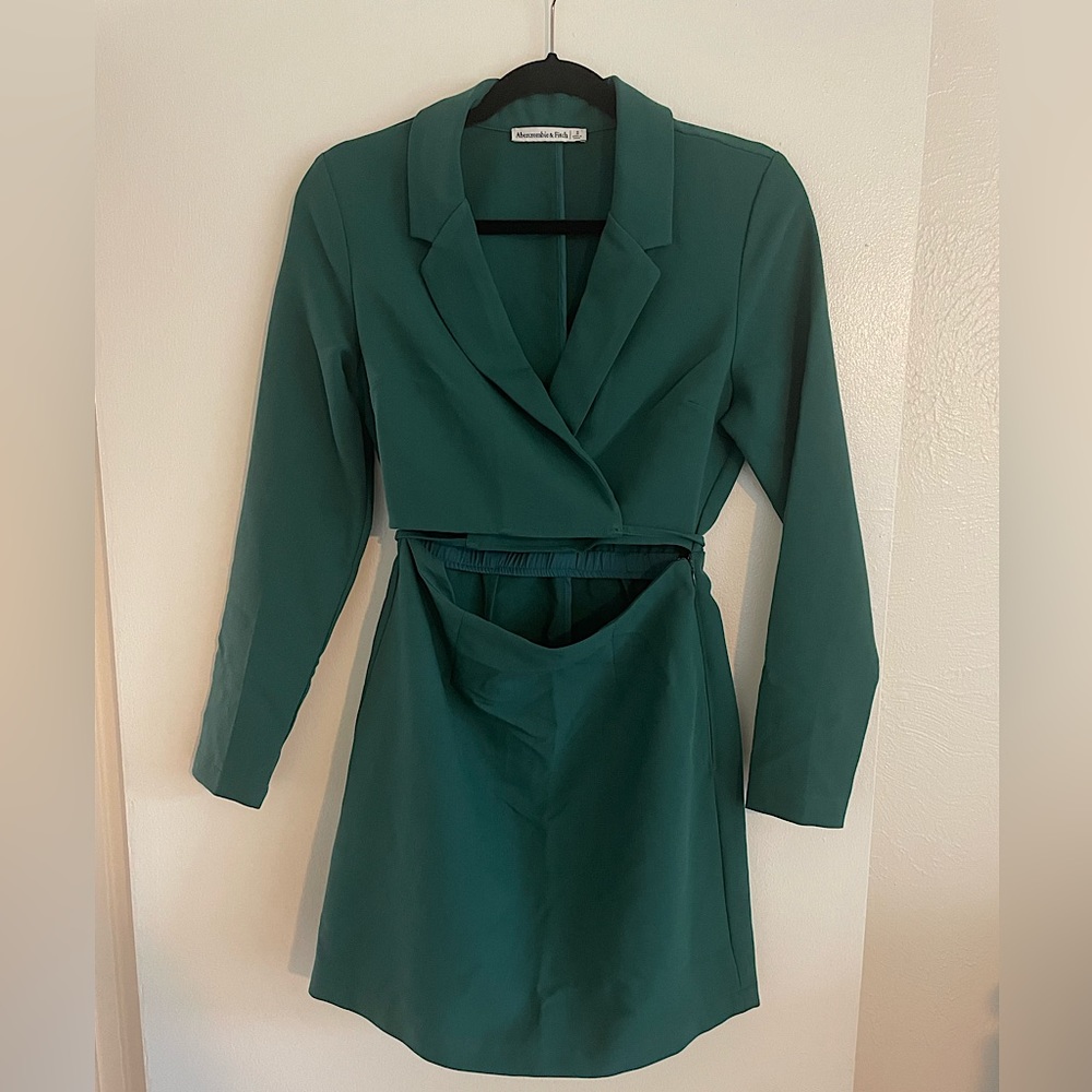 Abercrombie & Fitch Cutout Long-Sleeve Dress